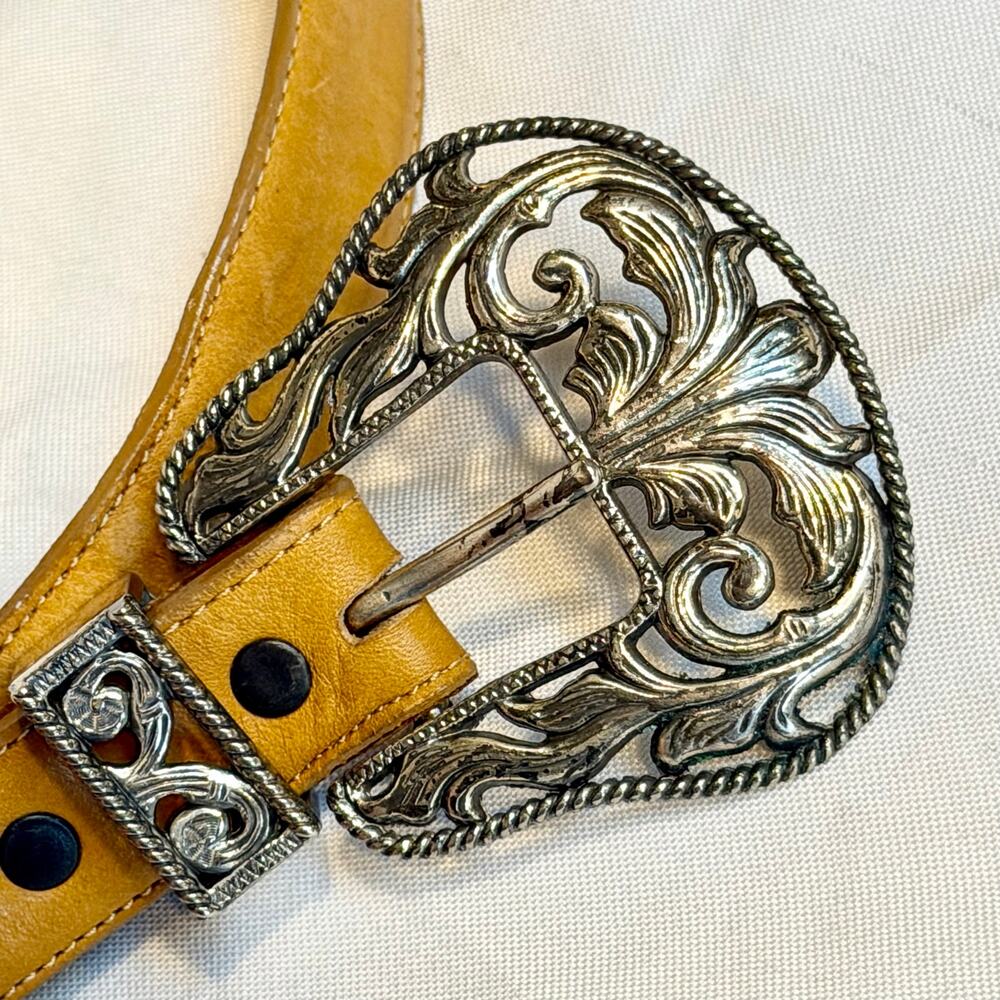 Vintage Justin Western Leather Belt Size 30 Tan Cowhide Silver Buckle USA